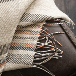 Lanena deka 130x180 črtasta nat/črna