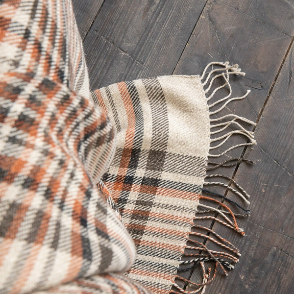 Lanena deka 130x180 karo nat/črna