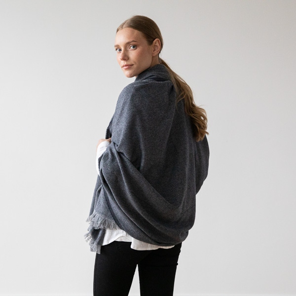 Volneni šal, odeja 130x180 S.INDIGO Volneni šal, odeja 130x180 S.INDIGO