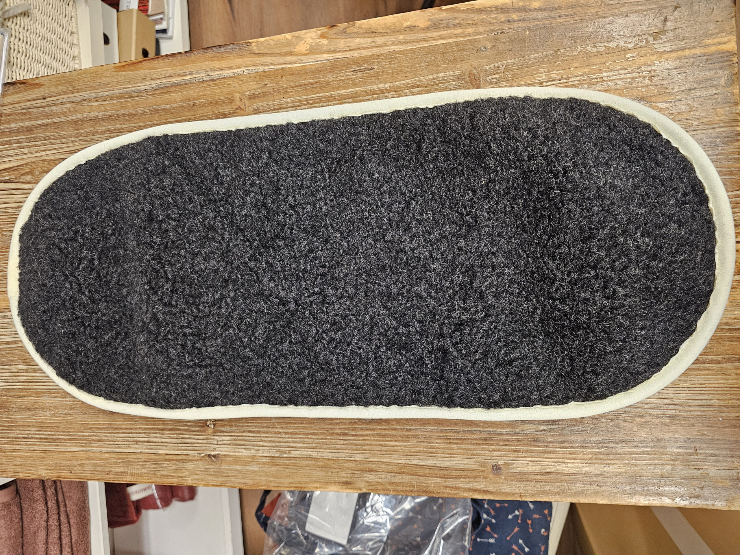 Ledvični pas iz 100% kosmatene volne siva/siva