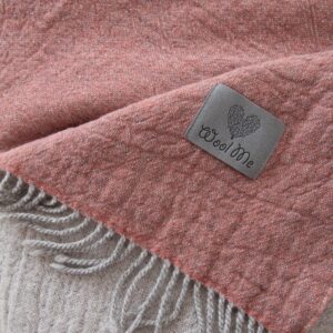 NA ZALOGI Volnena deka 130x180 merino M.ROSA NA ZALOGI Volnena deka 130x180 merino M.ROSA