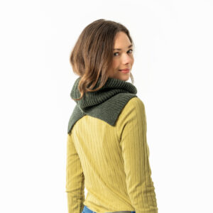 Volneni šal, T.ZELENA