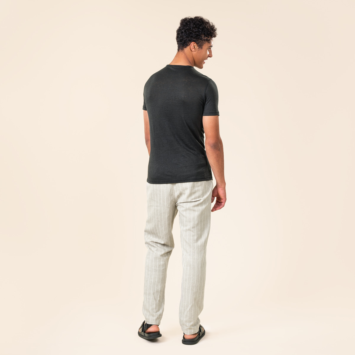 Moška majica KR iz 100% lana ČRNA S,M,L