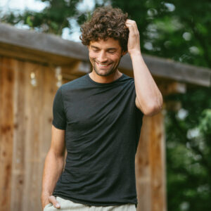 Moška majica KR iz 100% lana ČRNA S,M,L