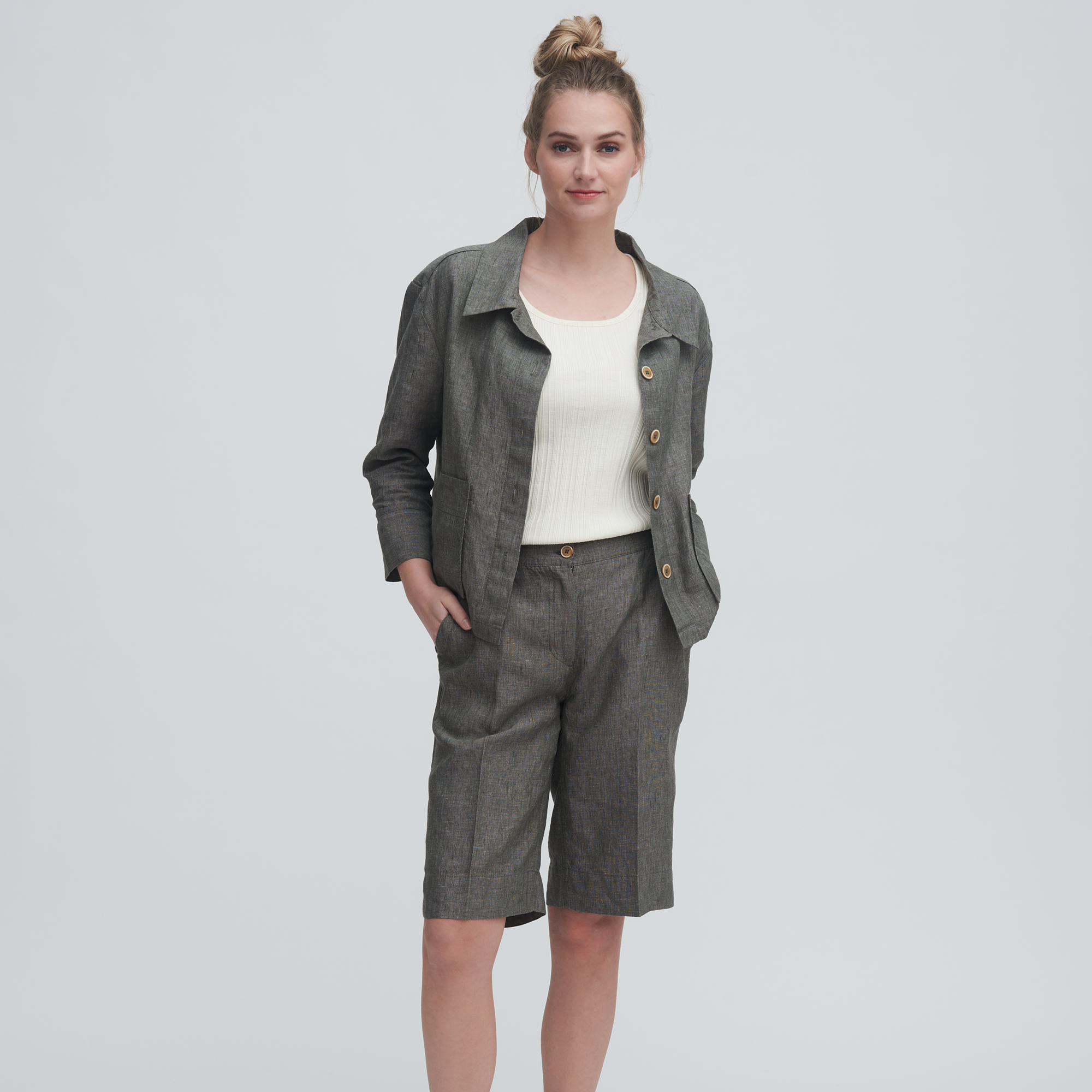 Ženske bermuda hlače iz 100% lan 38