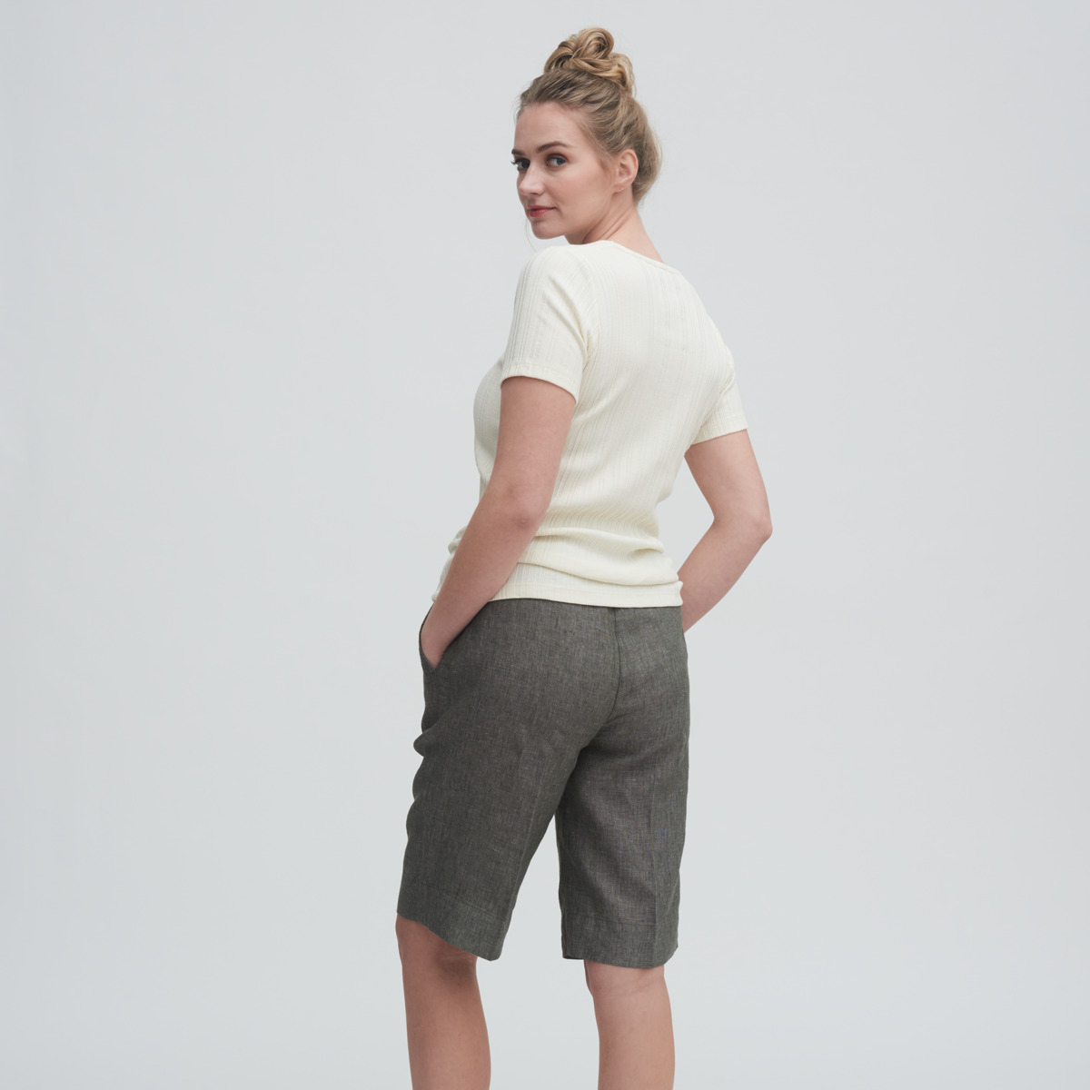 Ženske bermuda hlače iz 100% lan 38