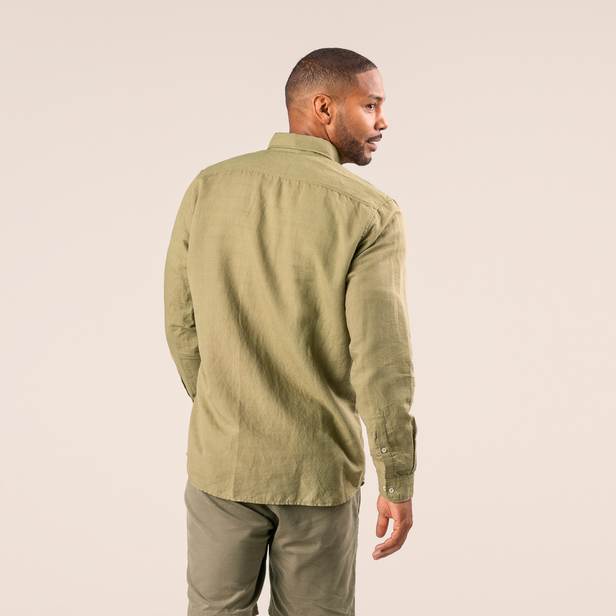 Moška srajca DR iz 55% lana in 45% eko bombaža 48,50