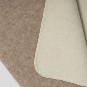 Mehka deka iz 100% merino volne white/light brown 150x220