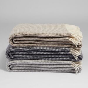 Mehka pletena deka iz 100% merino volne grey 150x210