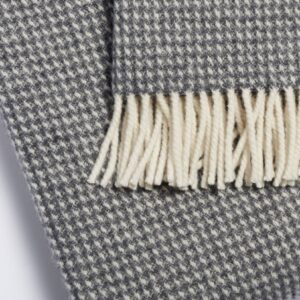 Mehka pletena deka iz 100% merino volne charc 150x210