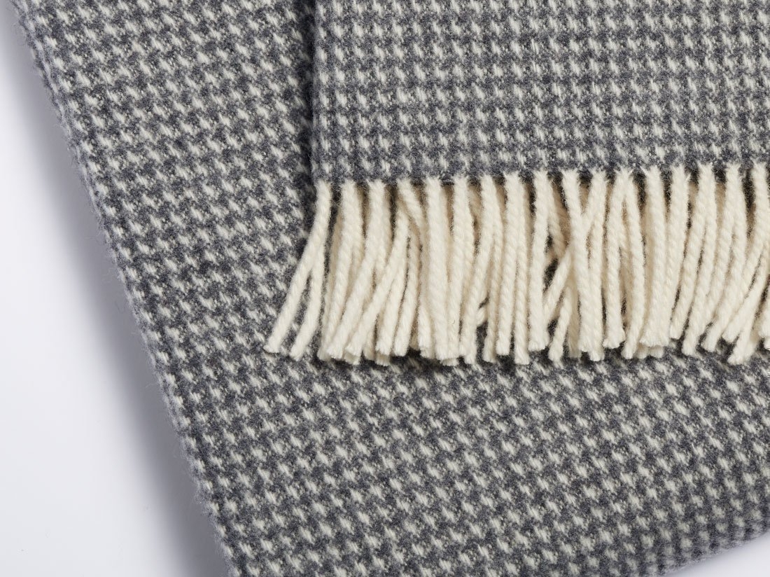 Mehka pletena deka iz 100% merino volne charc 150x210