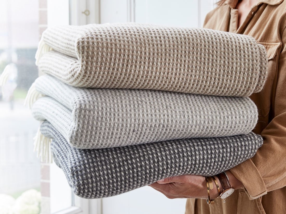 Mehka pletena deka iz 100% merino volne charc 150x210