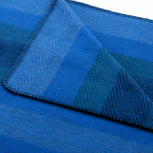 Volnena odeja MONROVIA modra črtasta Volnena odeja MONROVIA modra črtasta