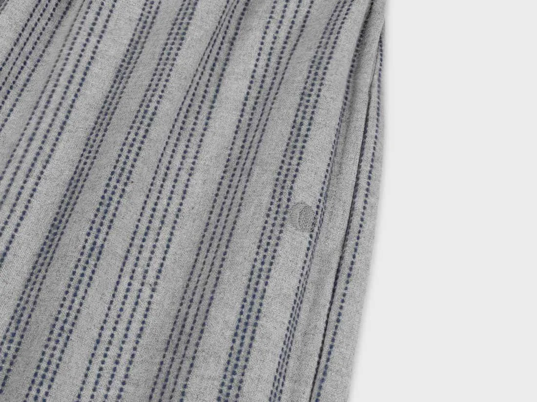 Spodnji del moške pižame iz eko flanele, siva črtasta Spodnji del moške pižame iz eko flanele, siva črtasta