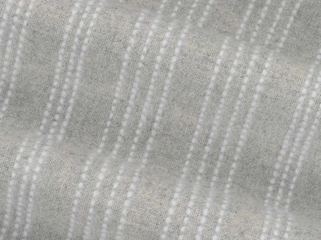 Spodnji del ženske pižame iz eko flanele, siva črtasta Spodnji del ženske pižame iz eko flanele, siva črtasta