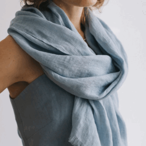 Šal iz 100% lana svetlo modra