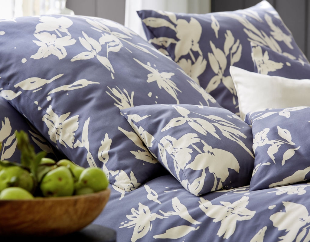 Posteljnina Ornament saten, več dimenzij