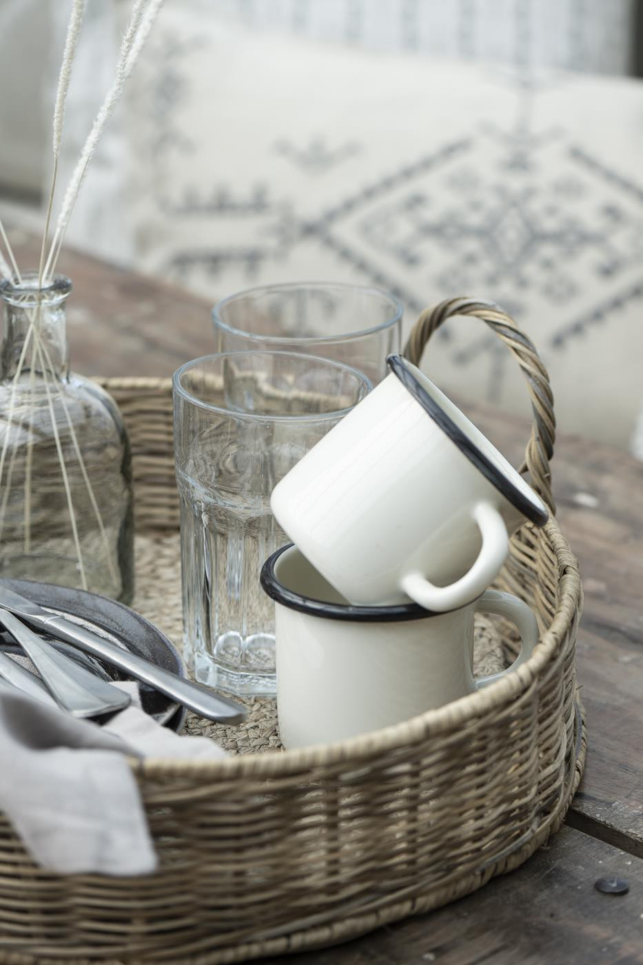 Emajlirana skodelica butter cream