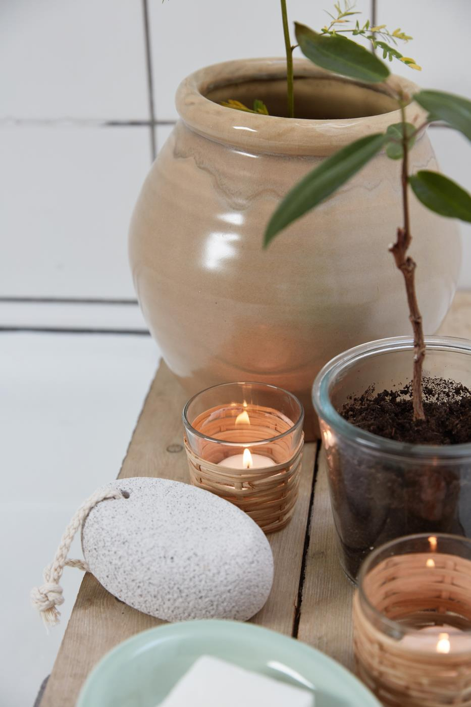 Svečnik steklo ratan