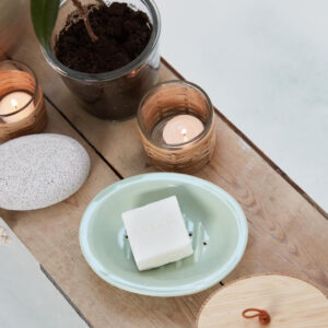 Svečnik steklo ratan