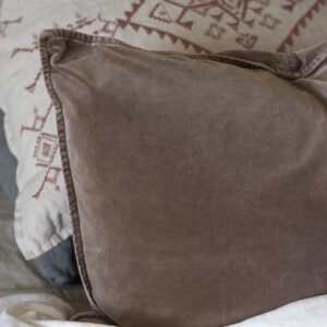 Prevleka 100% lan 50x70 vezenje w/faded rose