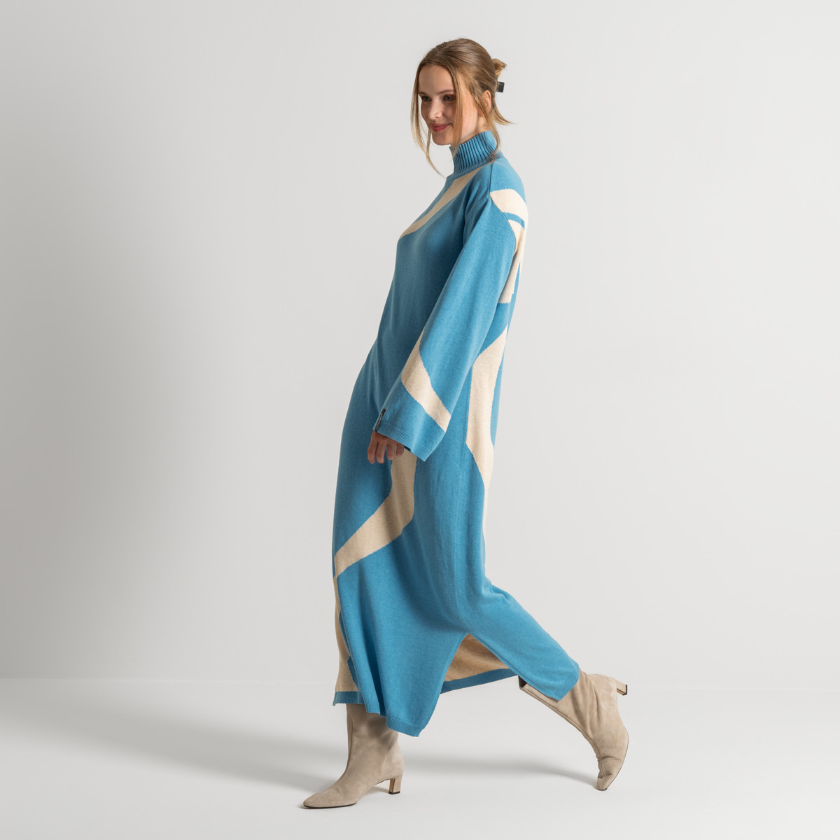 Ženska obleka Eela 80% ekološki bombaž, 20% volna MODRA/NATUR Ženska obleka Eela 80% ekološki bombaž, 20% volna MODRA/NATUR