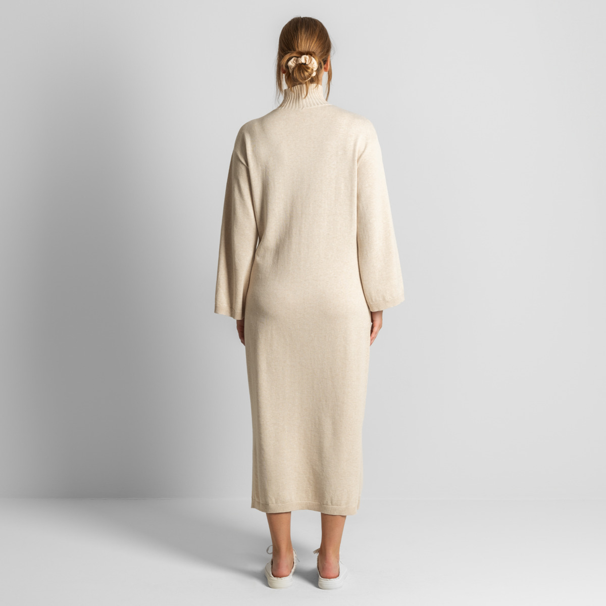 Ženska obleka Eela 80% ekološki bombaž, 20% volna NATUR Ženska obleka Eela 80% ekološki bombaž, 20% volna NATUR